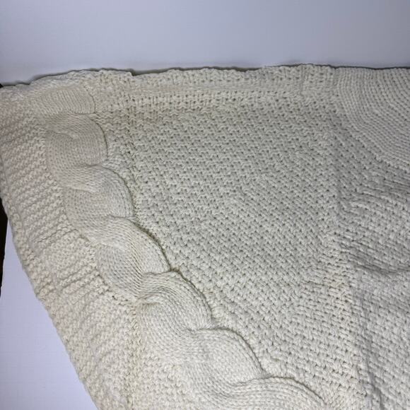 36” Cream Cable Knit Christmas Tree Skirt Thick Rustic Knit with Ties New in Box - Picture 5 of 9